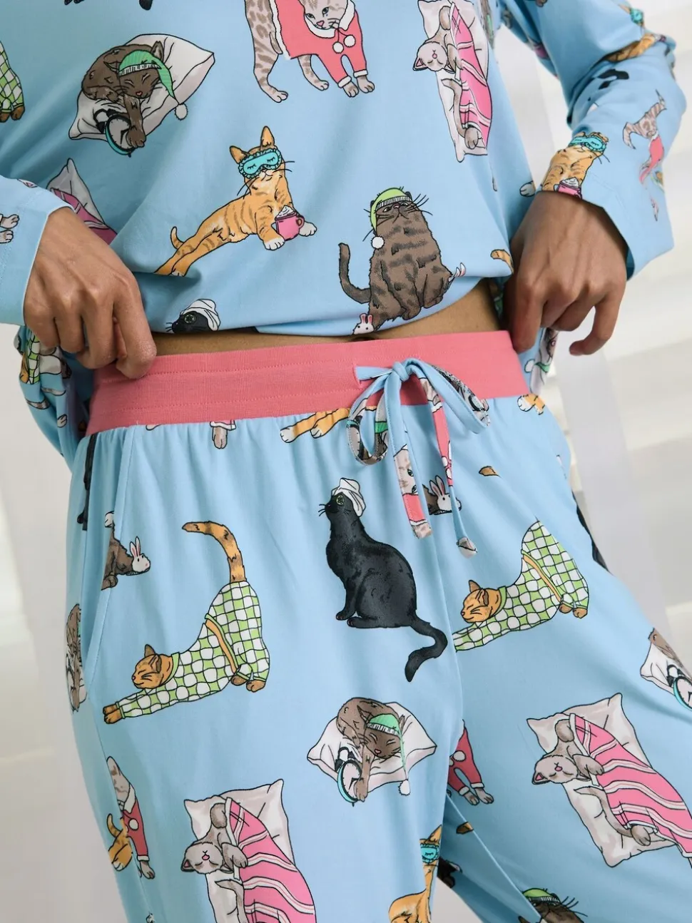 Chelsea Peers Blue Sleepy Cats Print Long Pyjama Set