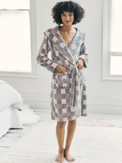 Chelsea Peers Cream Fleece Check Hooded Dressing Gown