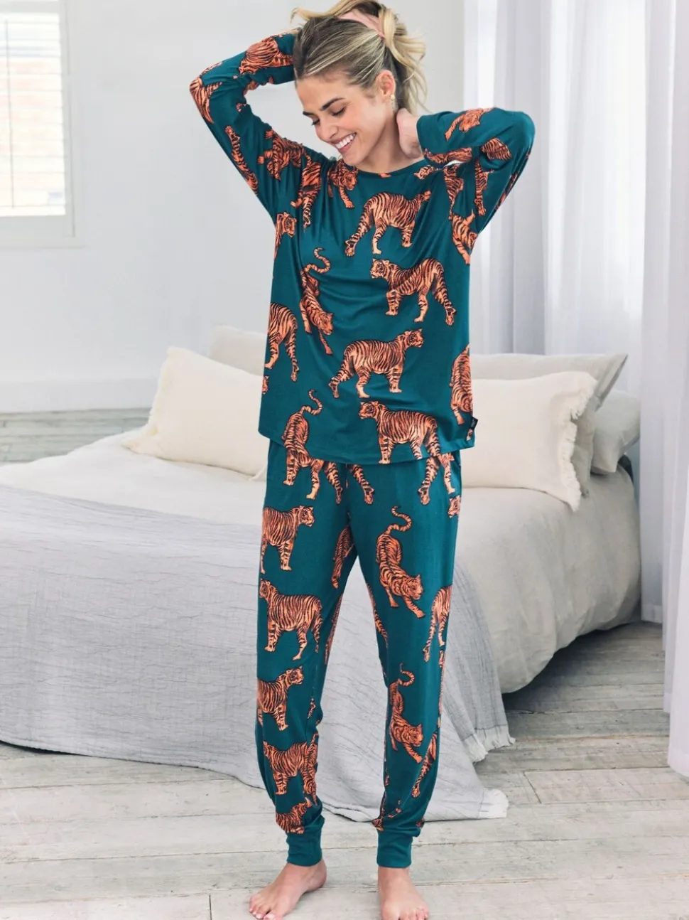 Chelsea Peers Green Trouser Tiger Print Long Pyjamas Set
