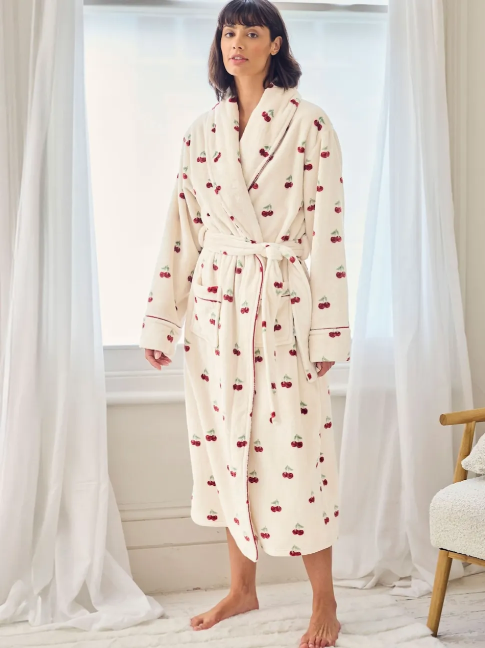 Chelsea Peers Natural Fleece Cherry Print Long Dressing Gown