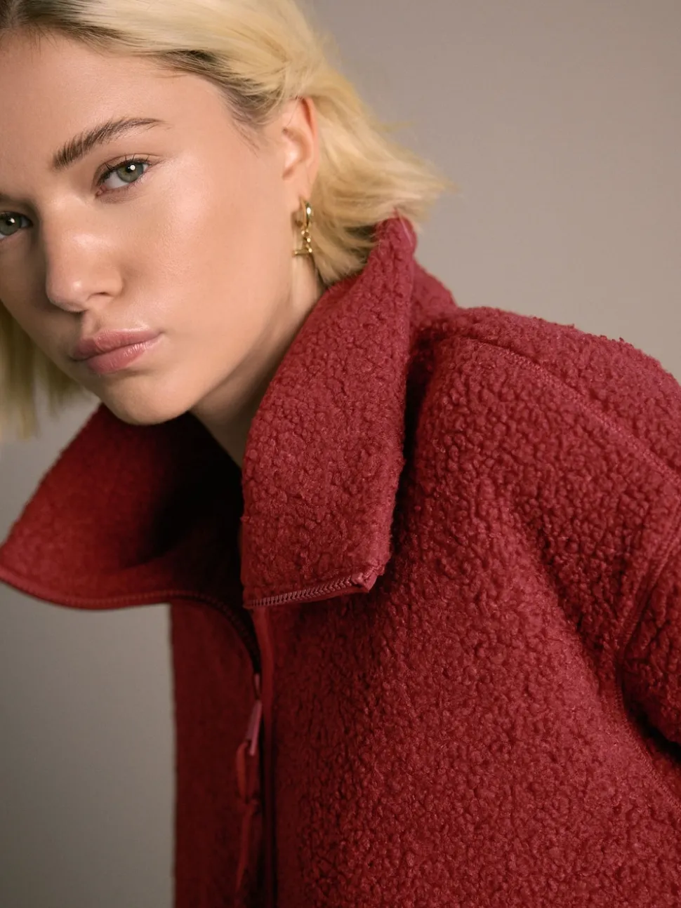 Cherry Red Soft Touch Cosy Teddy Borg Quarter Zip Fleece