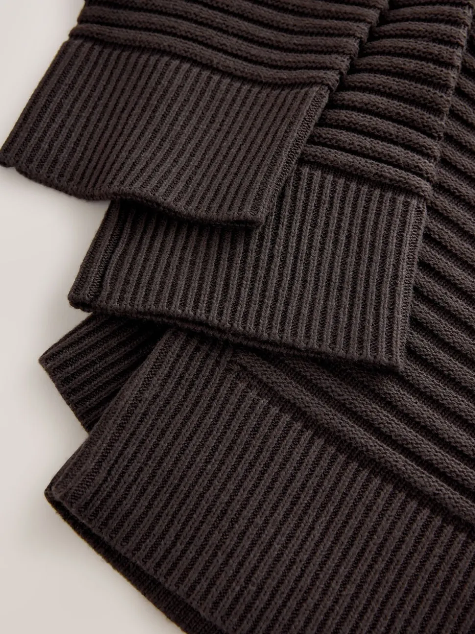 Chocolate Brown Ribbed V-Neck Knitted Jumper