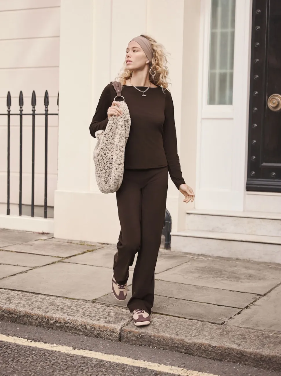 Chocolate Brown Soft Touch Rib Ruched Flare Leggings
