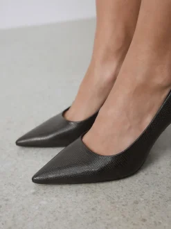 Chocolate Brown Standard/Wide Fit Forever Comfort® Point Toe Court Heels