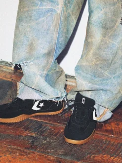 Converse Black Run Star Low Trainers