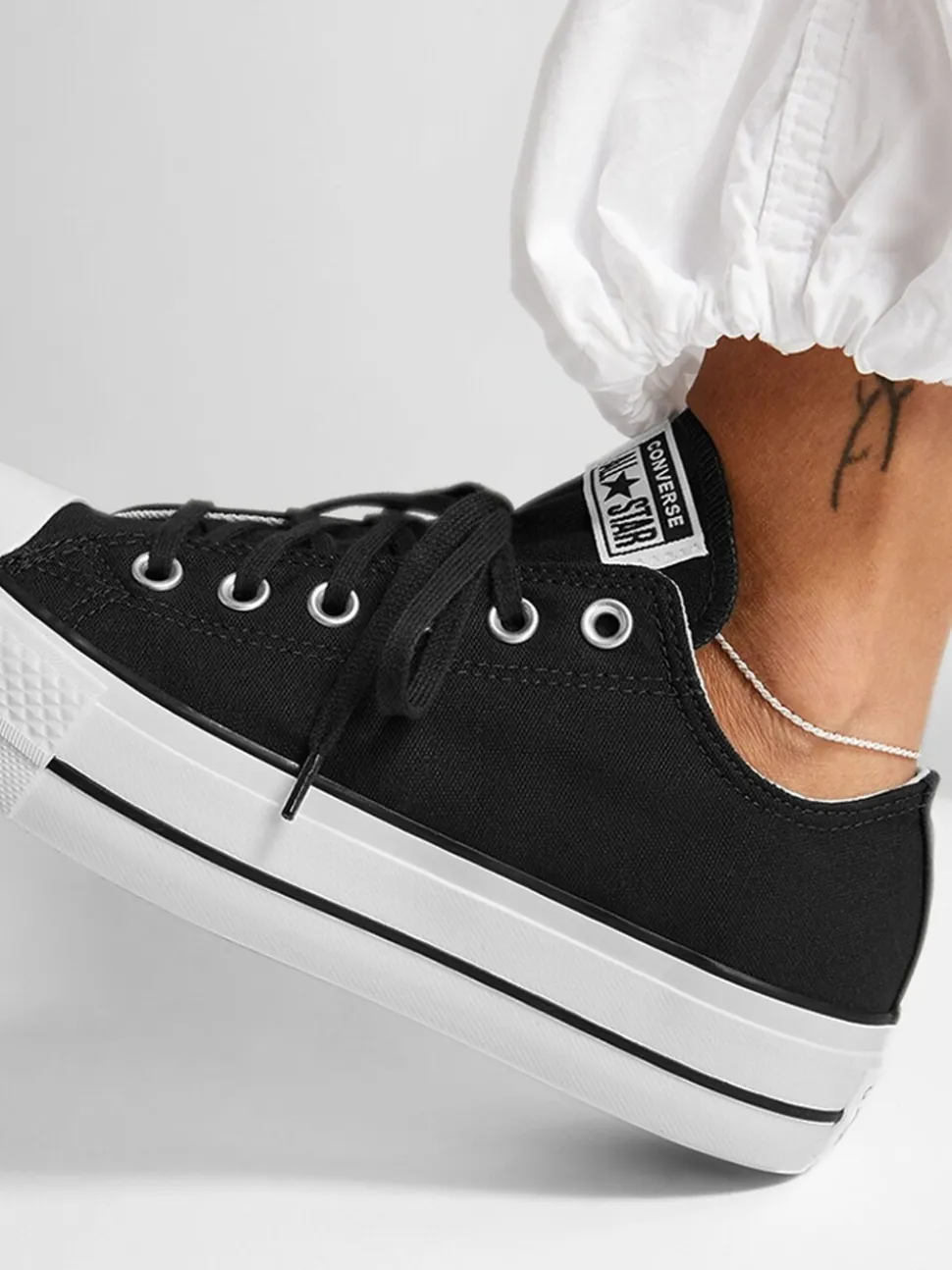 Converse Black/White Platform Lift Chuck Ox Trainers