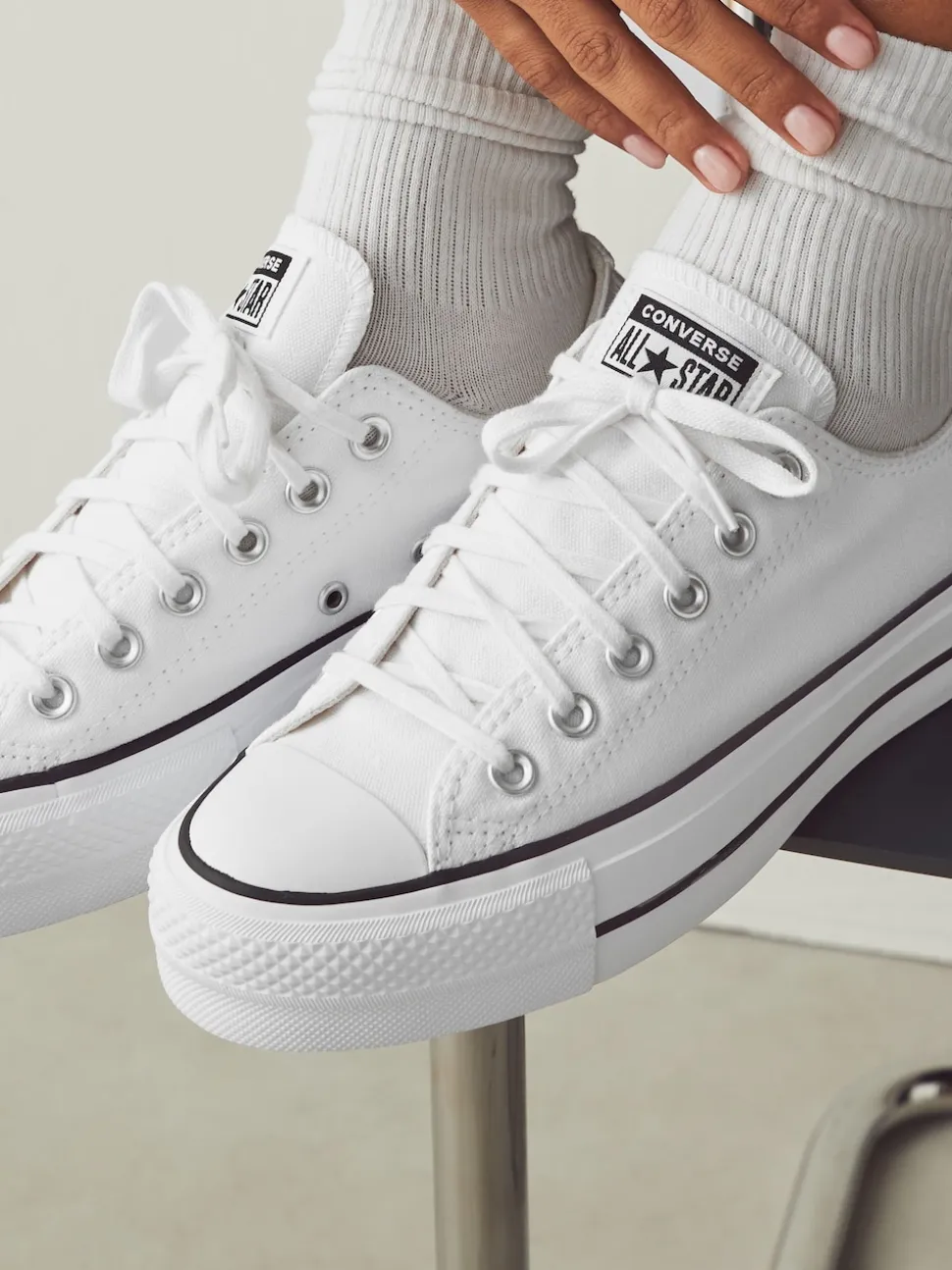 Converse White Platform Lift Chuck Ox Trainers