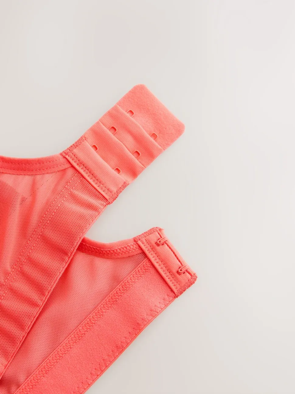 Coral Pink DD+ Non Pad Full Cup Dry Tech High Impact Sports Bra