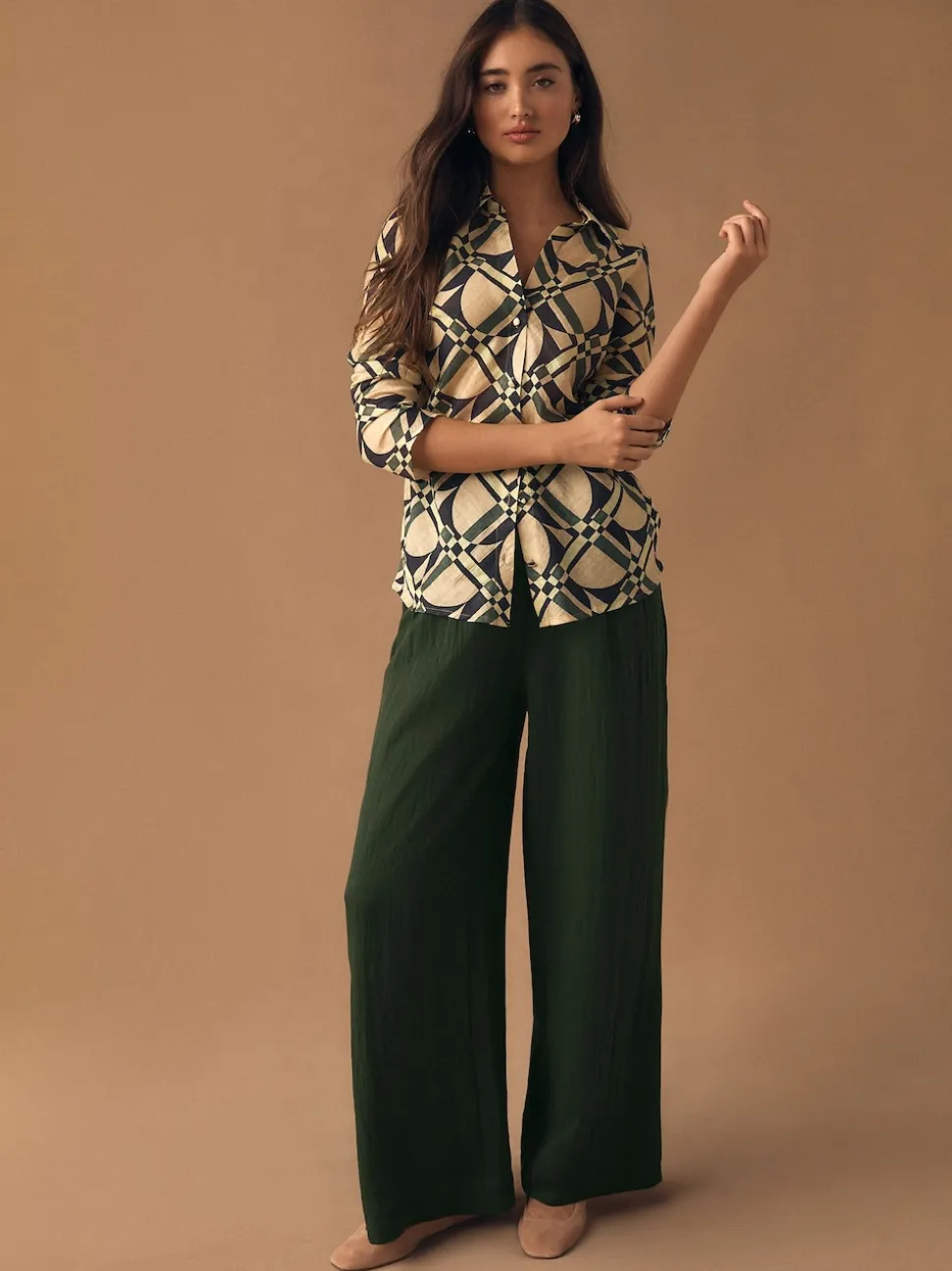 Cream/Green Geometric Print Lyocell Blend Collared V-Neck Shirt
