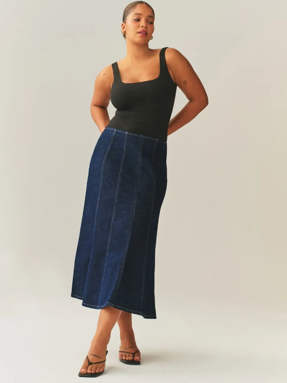 Denim Rinse Hourglass Full Seamed Midi Skirt