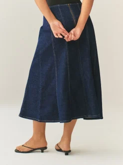 Denim Rinse Hourglass Full Seamed Midi Skirt