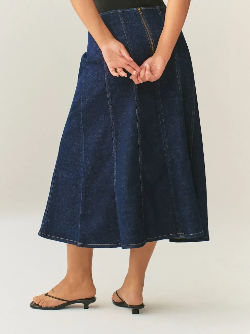 Denim Rinse Hourglass Full Seamed Midi Skirt