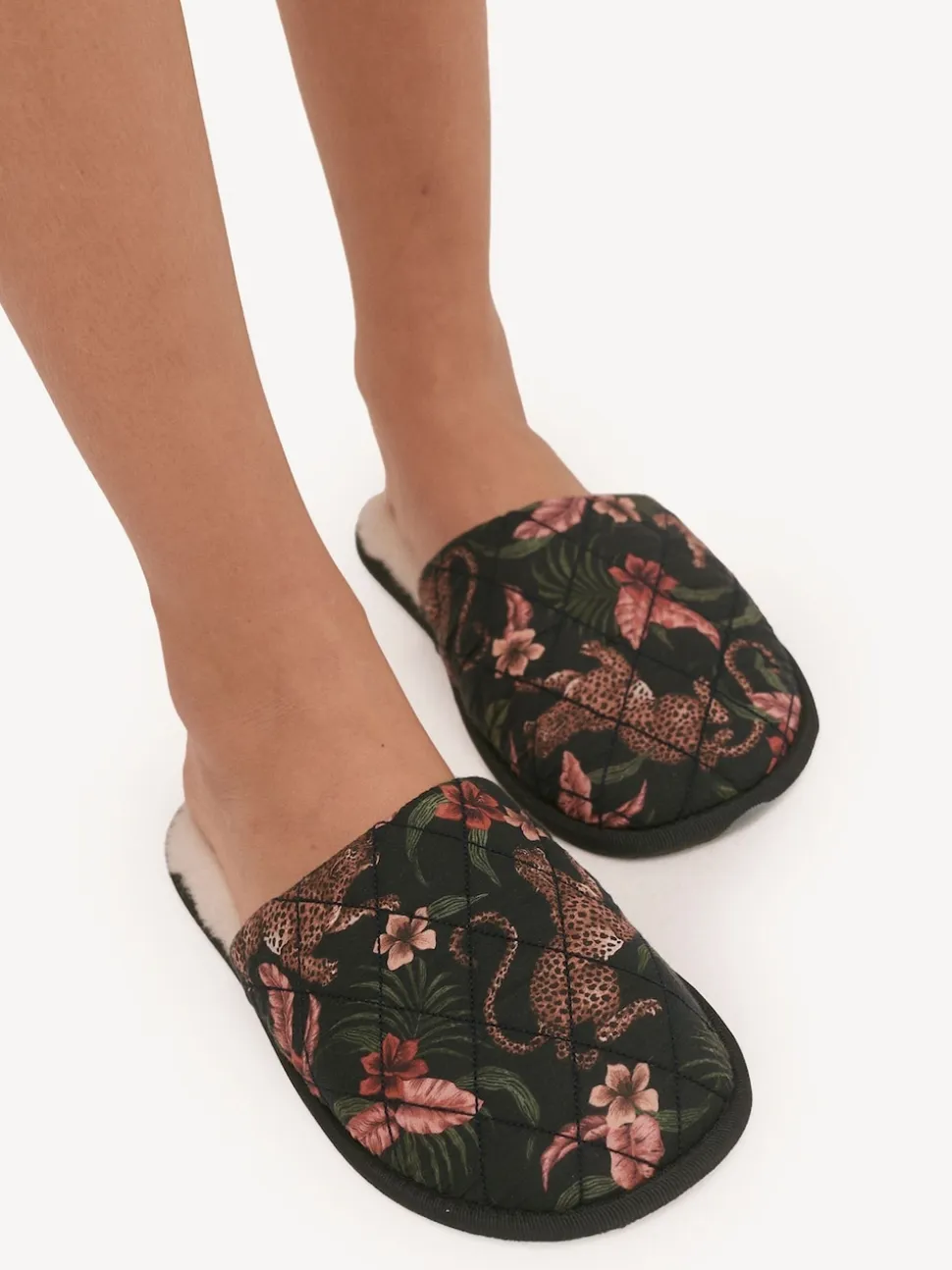Desmond & Dempsey Soleia Navy Wool Slippers