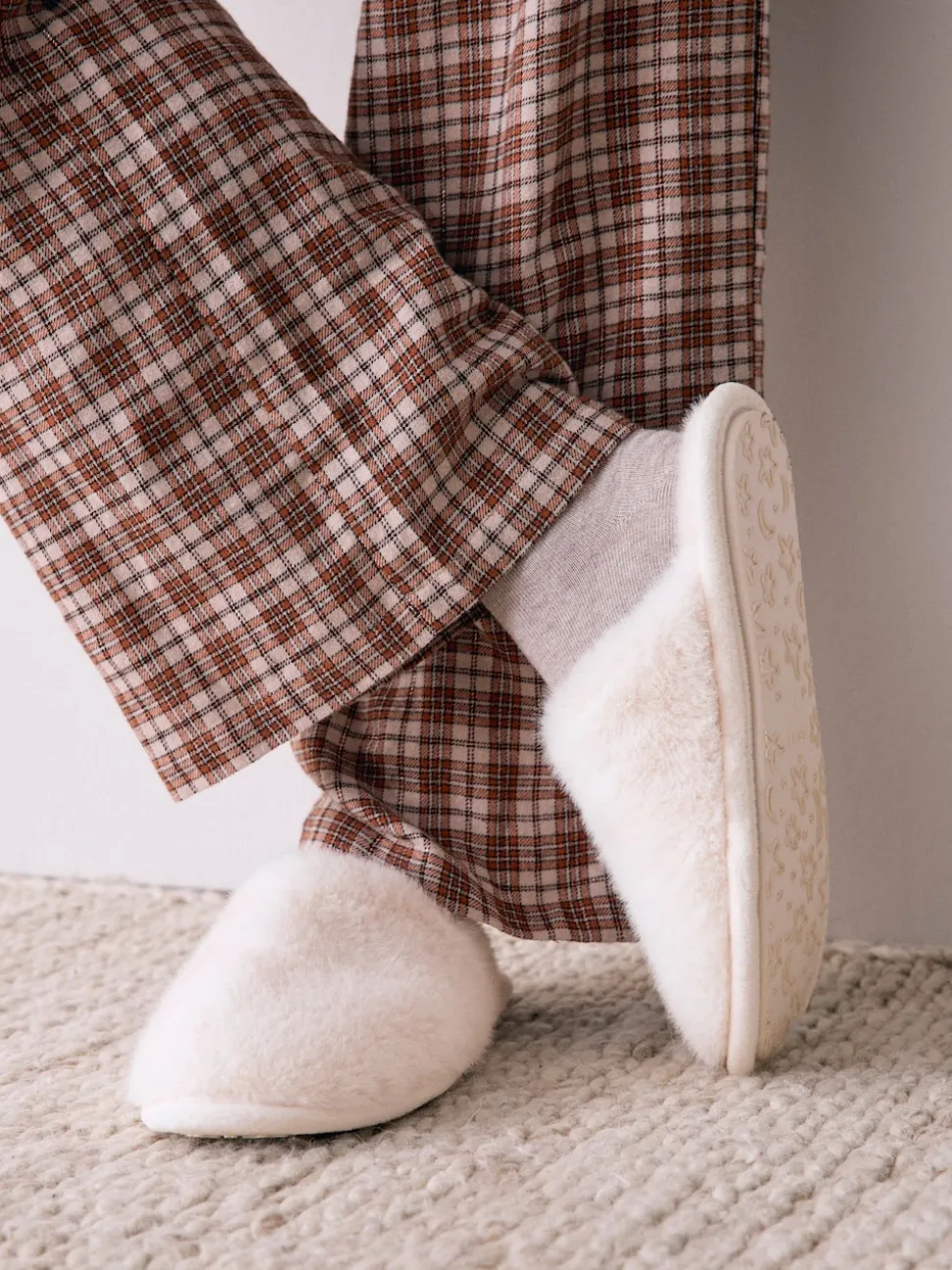 Ecru Faux Fur Mule Slippers