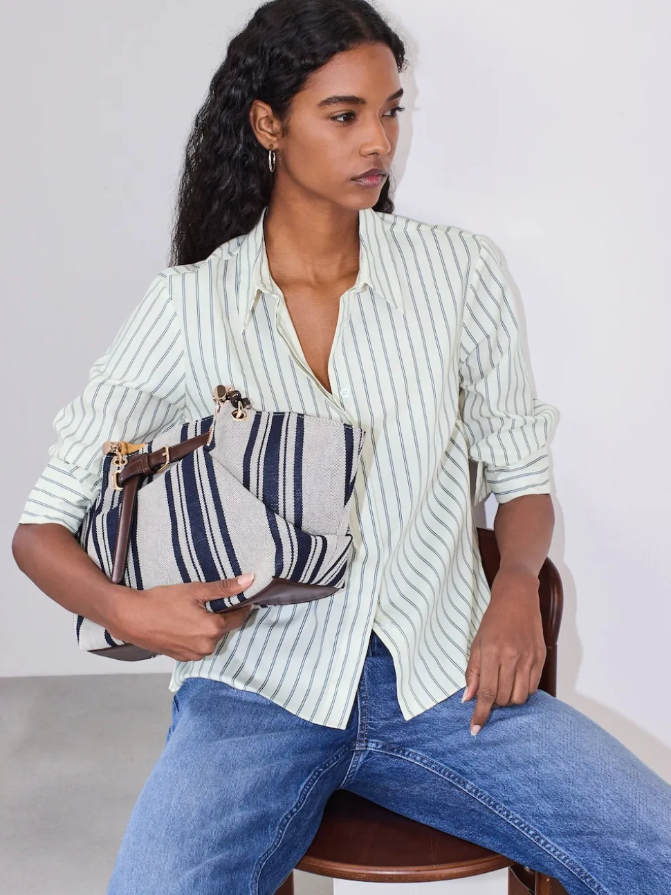 Ecru/Navy Fitted Stretch Essential Long Sleeve Shirt