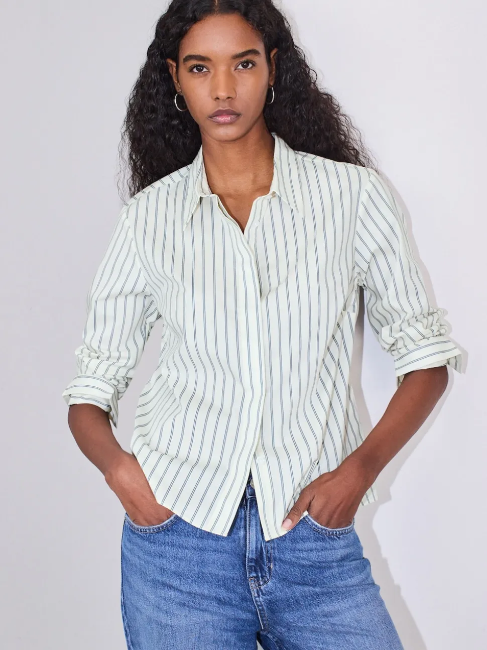 Ecru/Navy Fitted Stretch Essential Long Sleeve Shirt