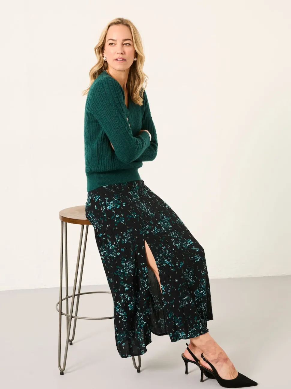 FatFace Skye Black Winter Meadow Midi Skirt