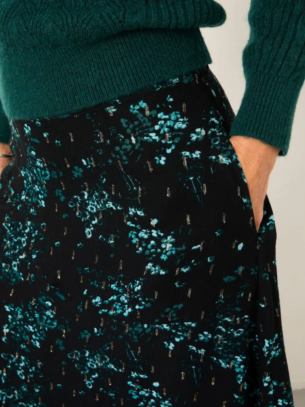 FatFace Skye Black Winter Meadow Midi Skirt