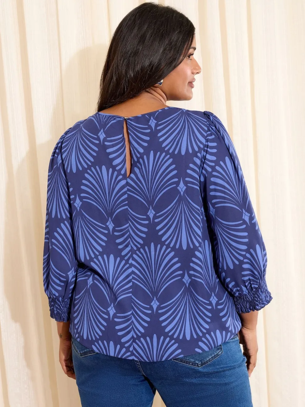 Friends Like These Blue Fan Print Curve 3/4 Sleeve Shirred Cuff Blouse
