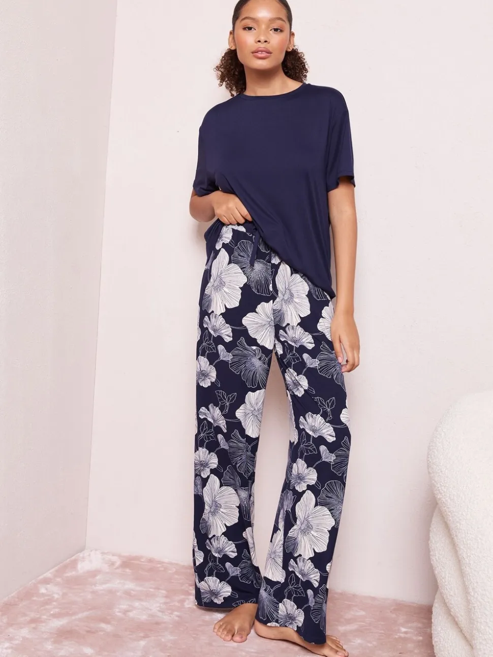 Friends Like These Navy Floral Short Sleeve Pyjamas