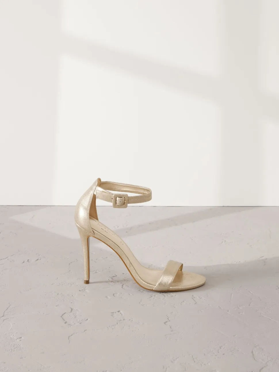 Gold Signature Premium Leather High Round Toe Simple Sandals