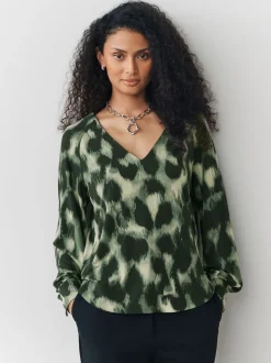 Green Animal Long Sleeve V-Neck Jersery Blouse