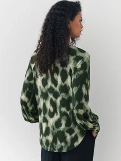 Green Animal Long Sleeve V-Neck Jersery Blouse
