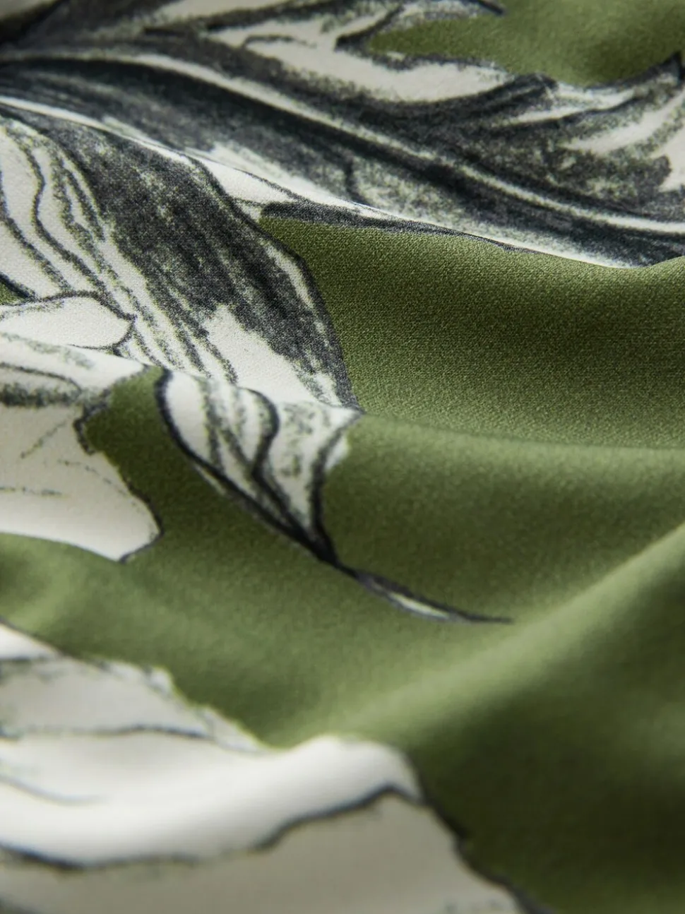 Green Floral Long Sleeve V-Neck Blouse