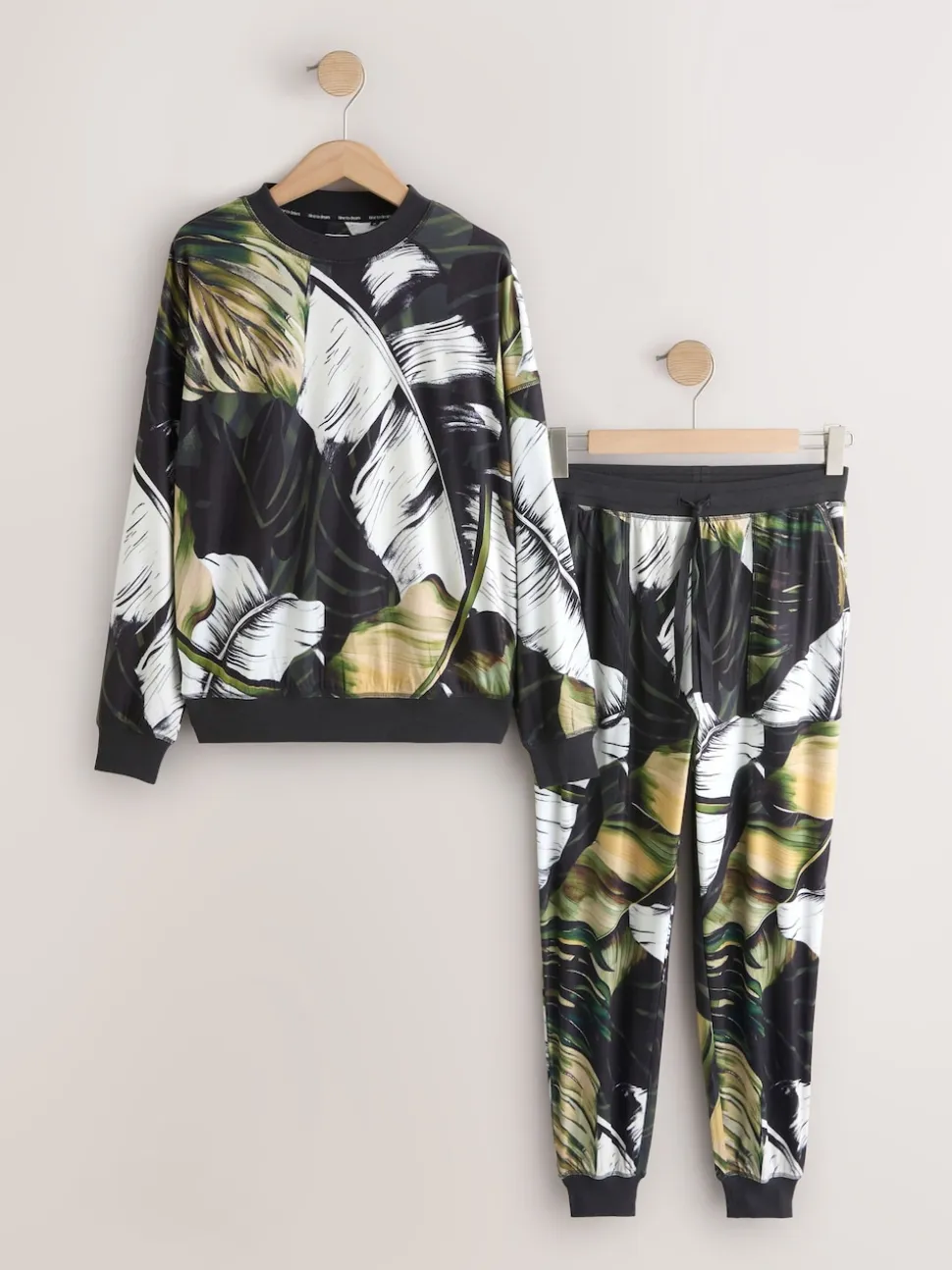 Green Leaves Cosy Long Sleeve Pyjamas