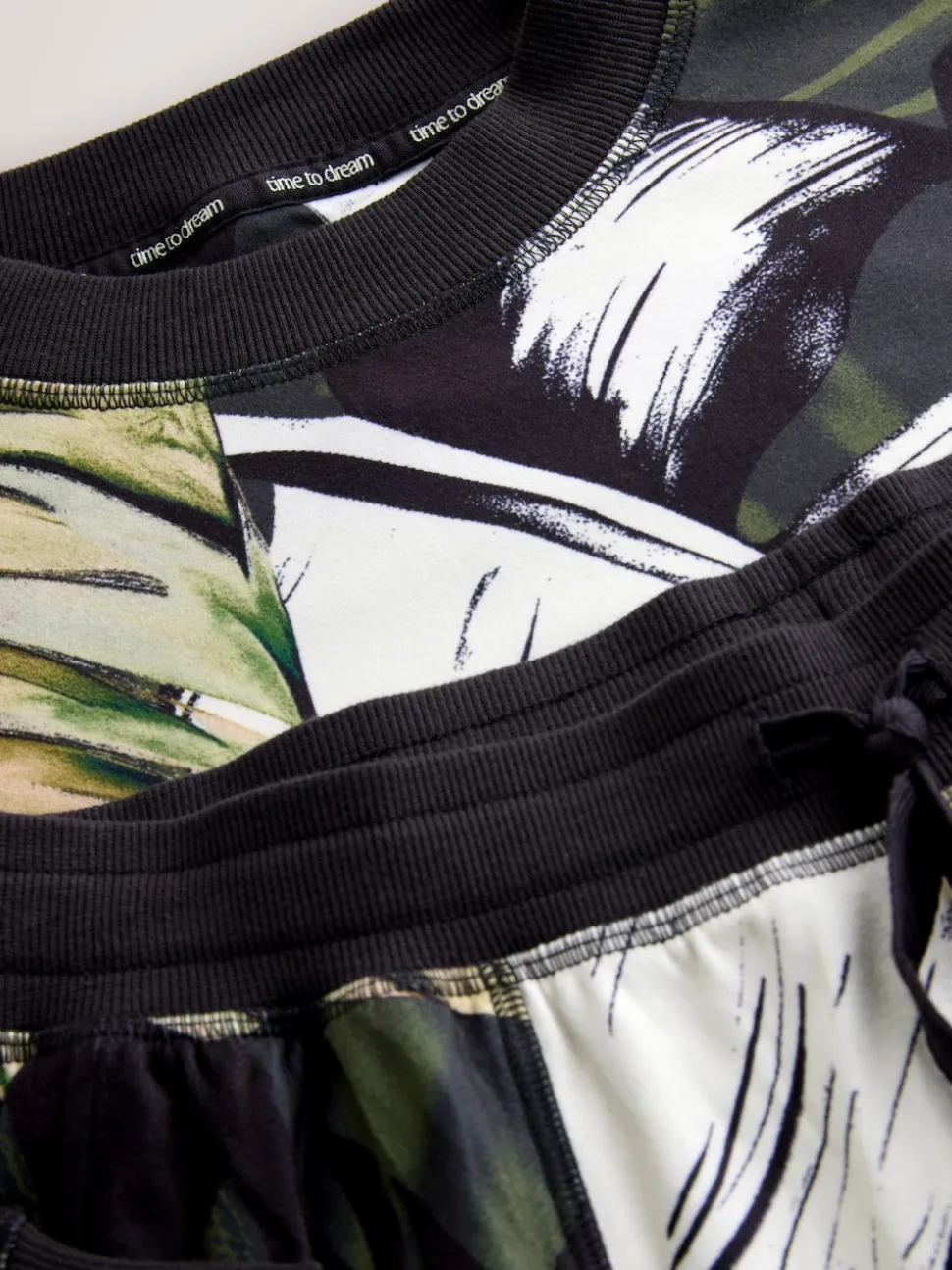 Green Leaves Cosy Long Sleeve Pyjamas