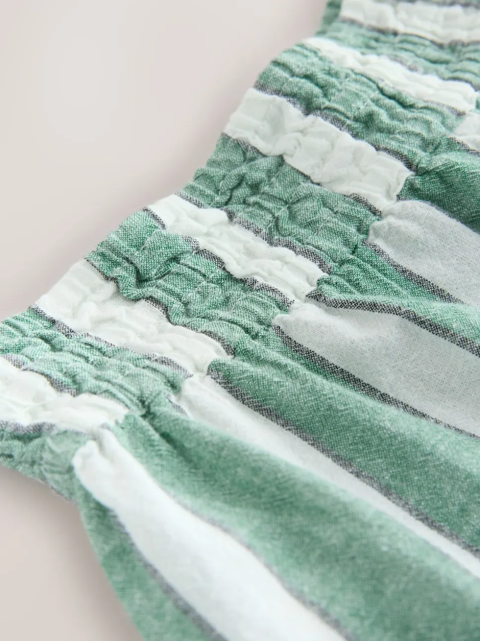Green/White Summer Shorts With Linen