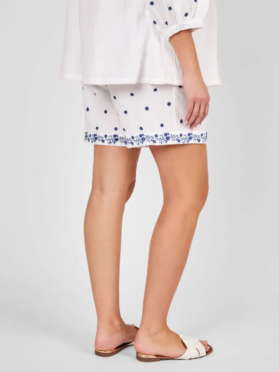 JoJo Maman Bébé White Maternity Embroidered Shorts