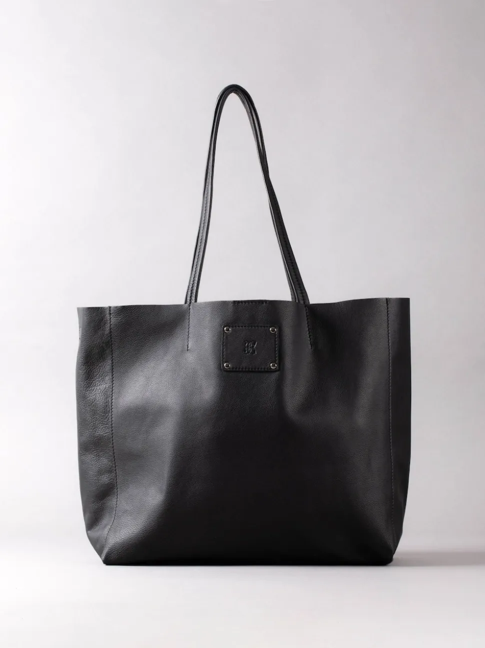 Lakeland Leather Black Tarn Leather Bucket Bag