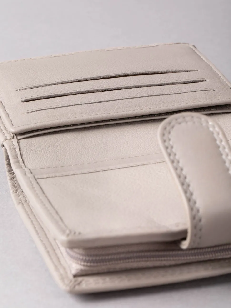 Lakeland Leather Grey Small Tab Purse