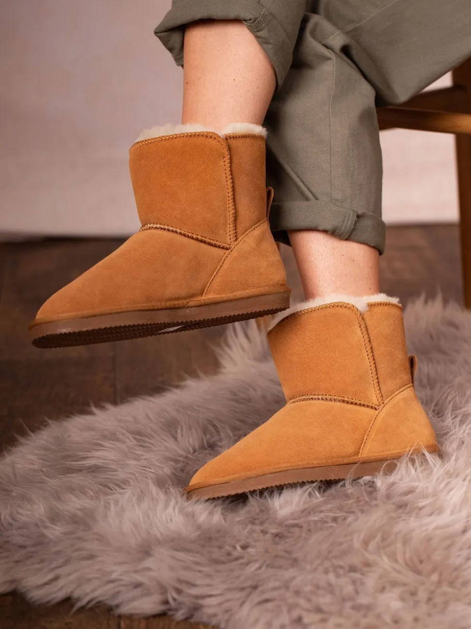 Lakeland Leather Tan Brown Ladies Sheepskin Boots Slippers