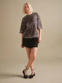Leopard Print Relaxed Boxy Elbow Length Crew Neck T-Shirt