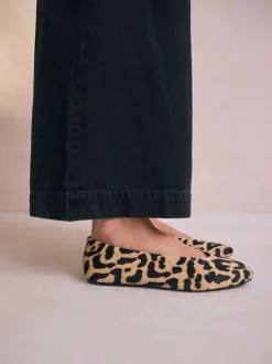 Leopard Print Standard/Wide Fit Leather Round Toe Ballerinas
