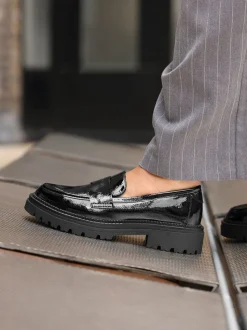 Linzi Black Lesson Chunky Loafers With Classic Front Tab