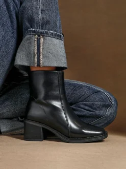 Linzi Black Wander Block Heel Ankle Boots