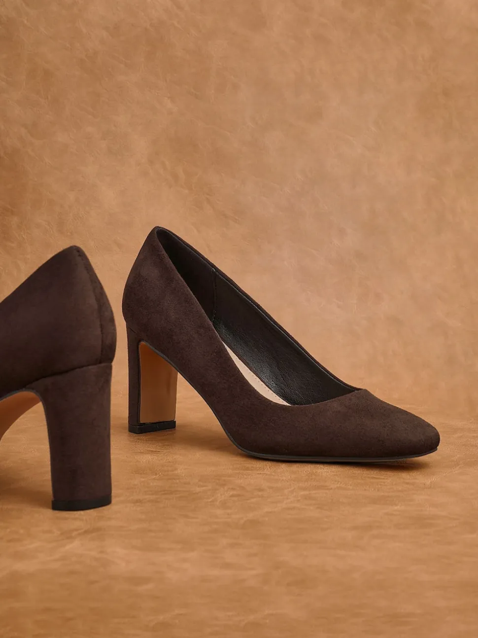 Linzi Brown Agenda Block Heel Courts