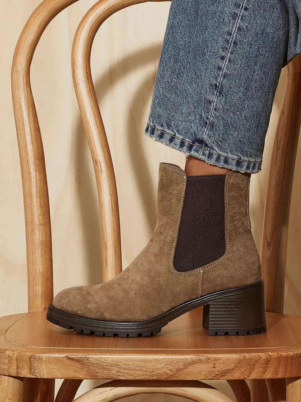 Linzi Brown Path Block Heel Chelsea Boots