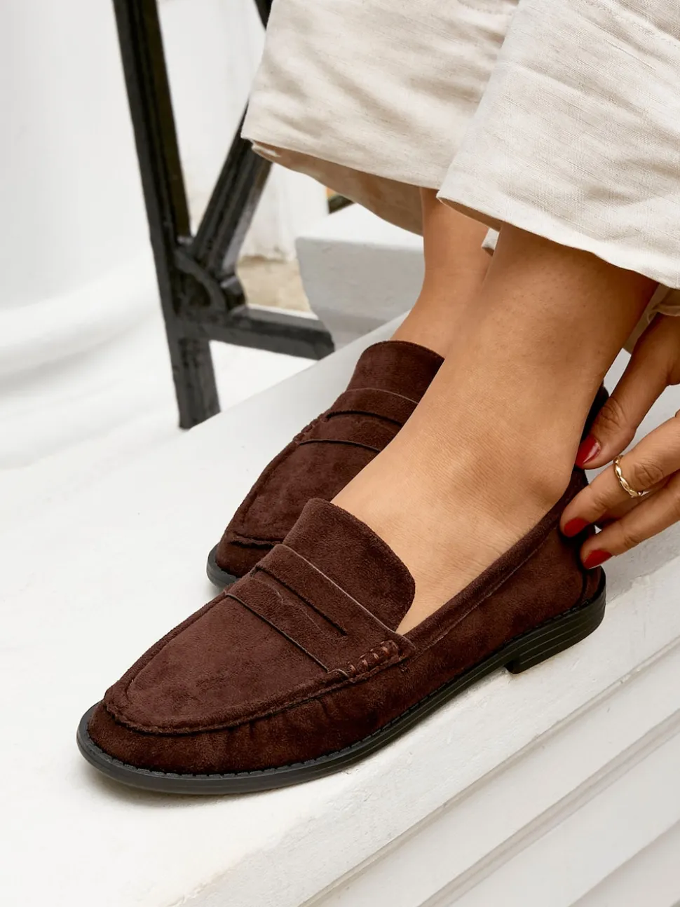 Linzi Brown Precise Classic Loafers With Front Tab