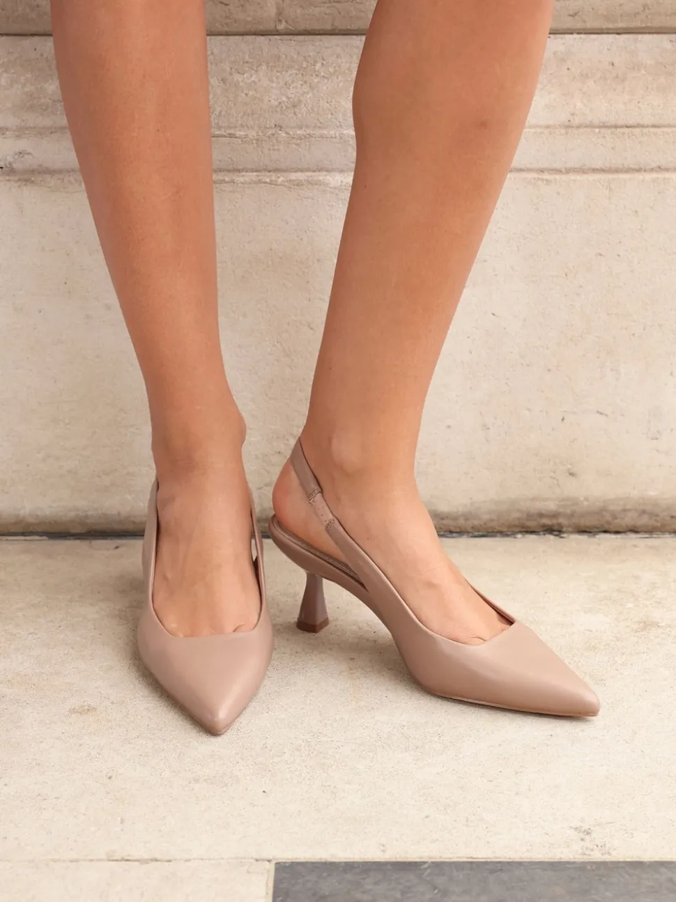 Linzi Mocha Presley Stiletto Pointed Court Heels