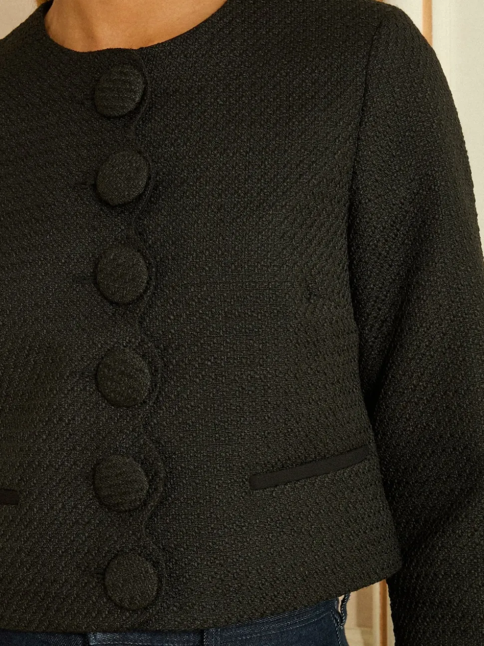 Love & Roses Black Boucle Scallop Blazer