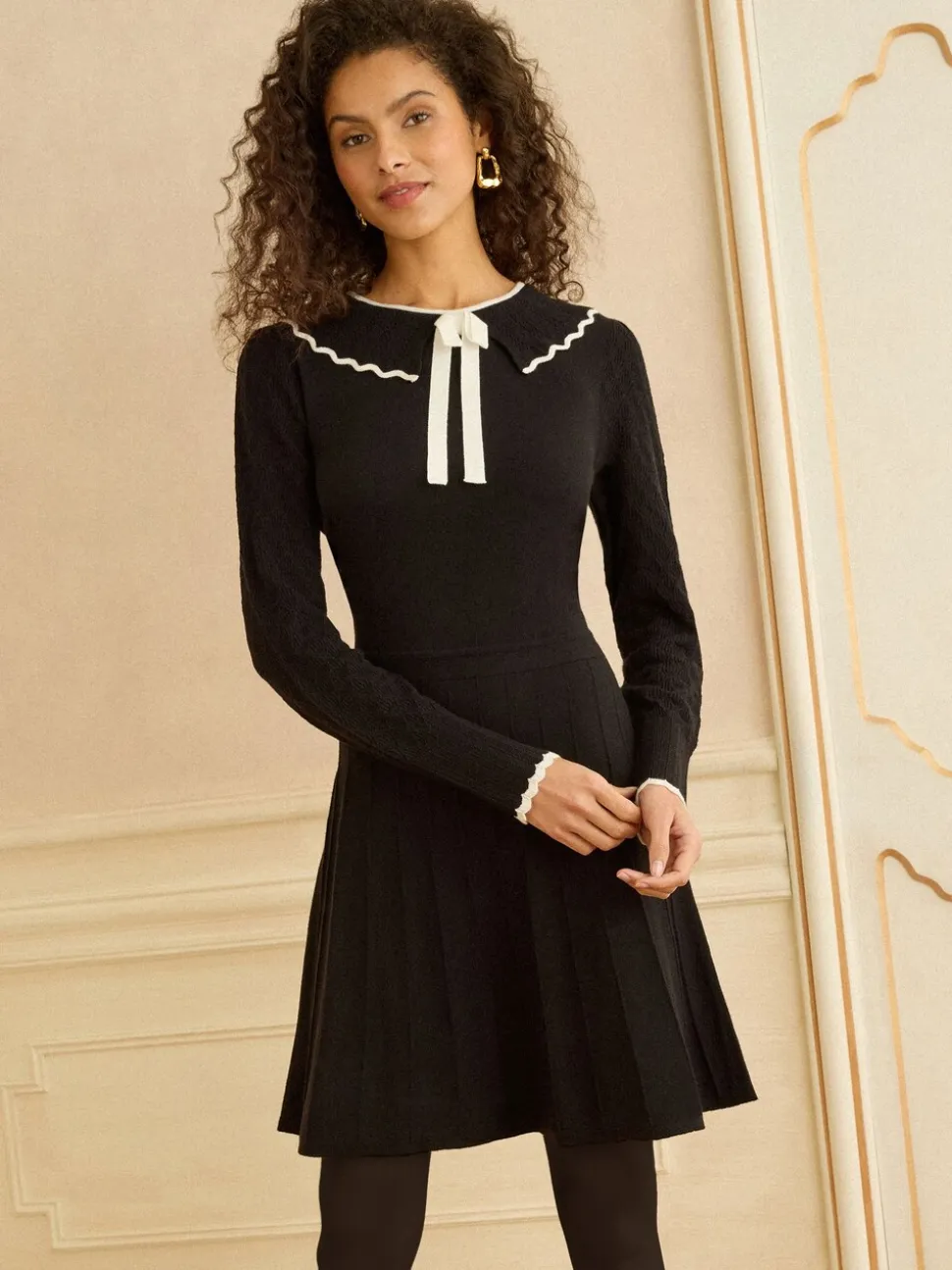 Love & Roses Black Bow Detail Knitted Mini Dress
