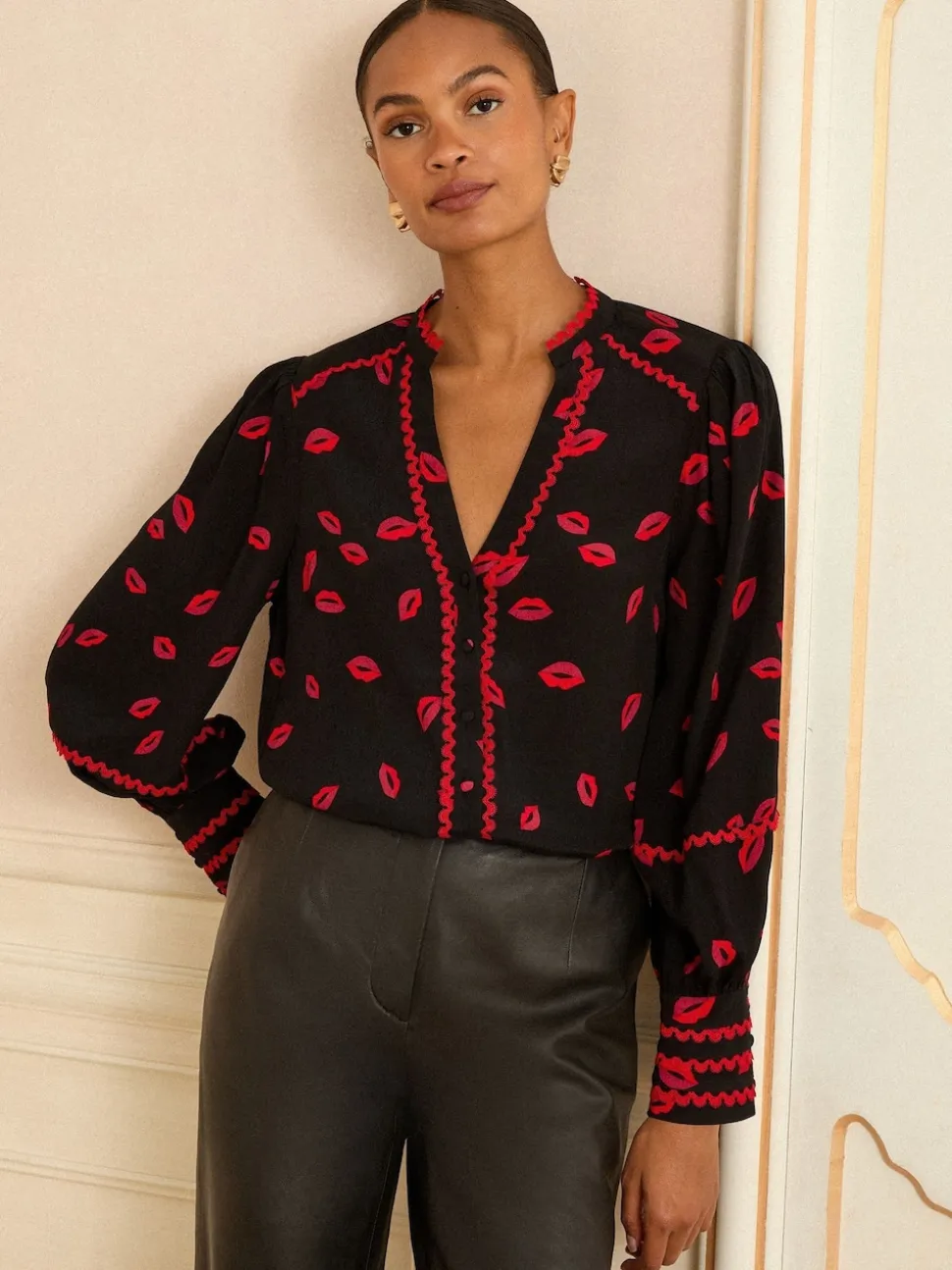 Love & Roses Black Lips Print Notch Neck Long Sleeve Blouse