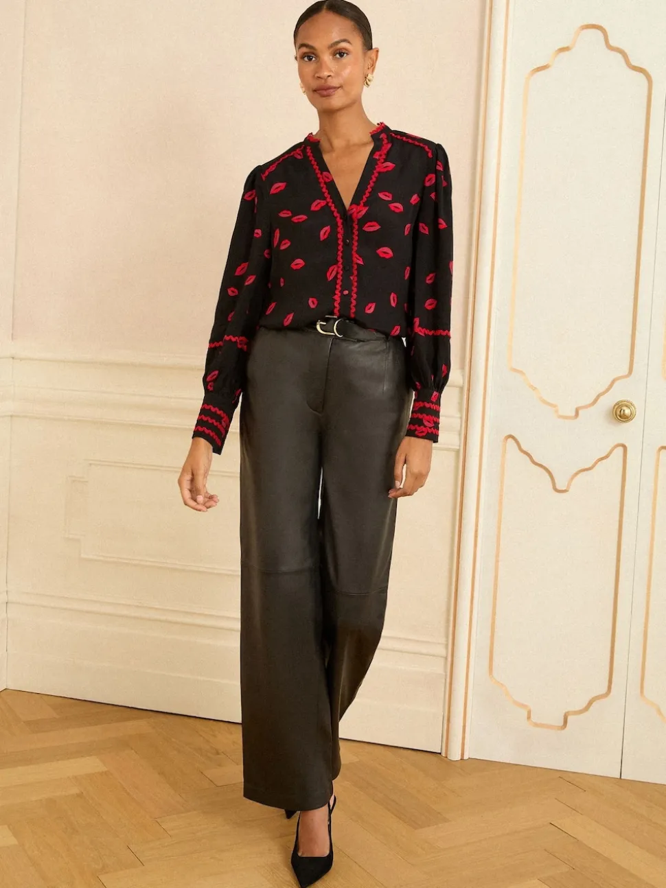 Love & Roses Black Lips Print Notch Neck Long Sleeve Blouse