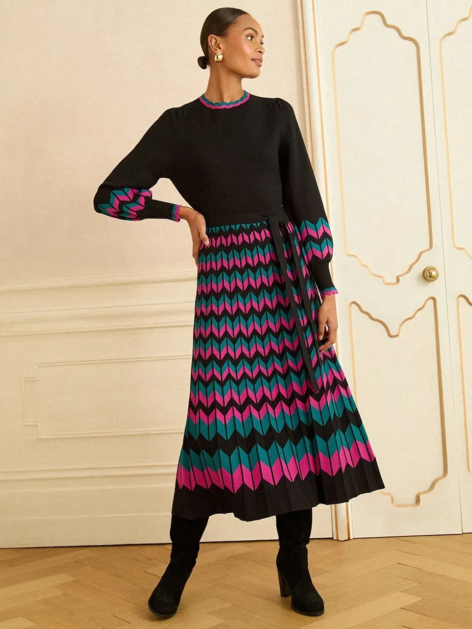 Love & Roses Black Multi Chevron Scallop Knitted Midi Dress
