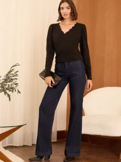 Love & Roses Black Scallop V-Neck Long Sleeve Jersey Top
