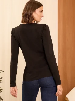 Love & Roses Black Scallop V-Neck Long Sleeve Jersey Top